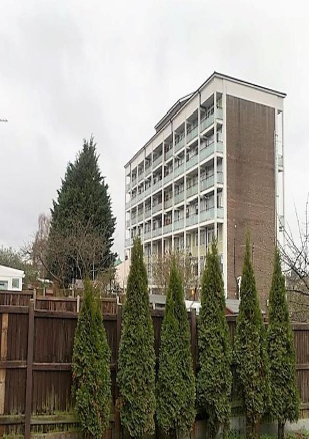 Wisdom Care: The Orpington Cutie Exterior foto