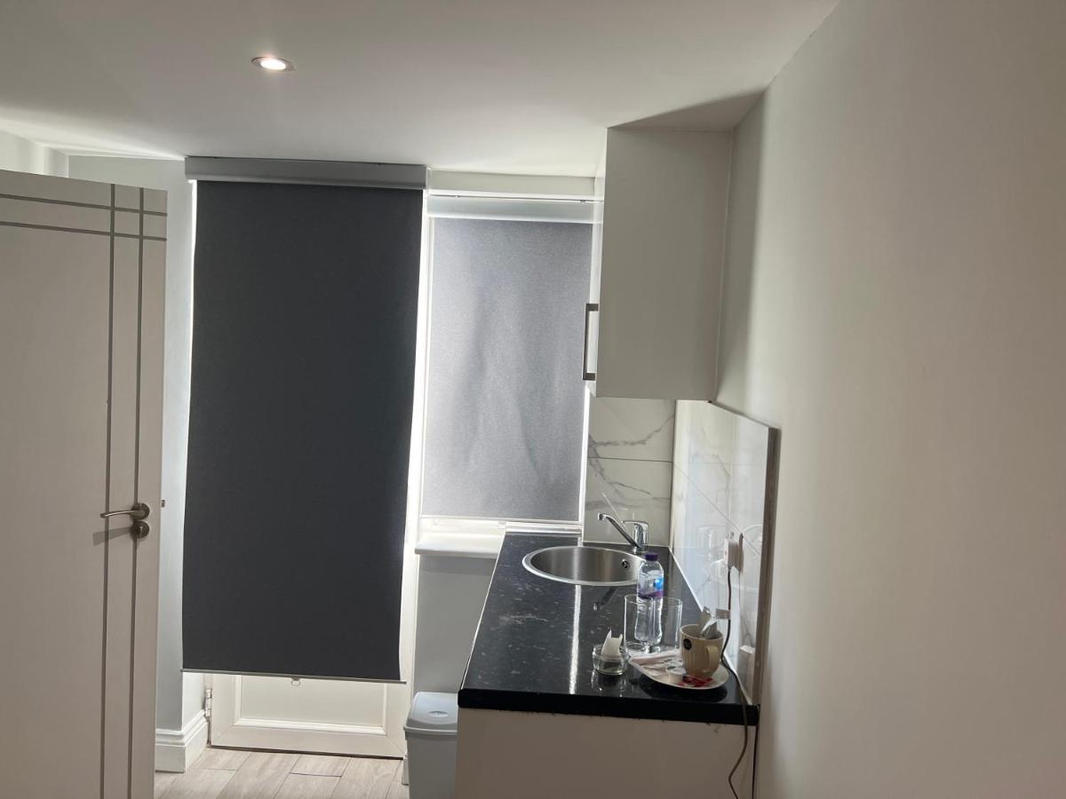 Wisdom Care: The Orpington Cutie Exterior foto