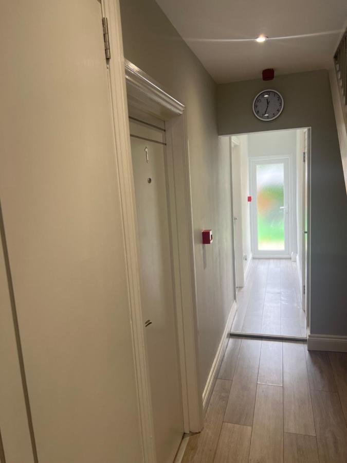 Wisdom Care: The Orpington Cutie Exterior foto